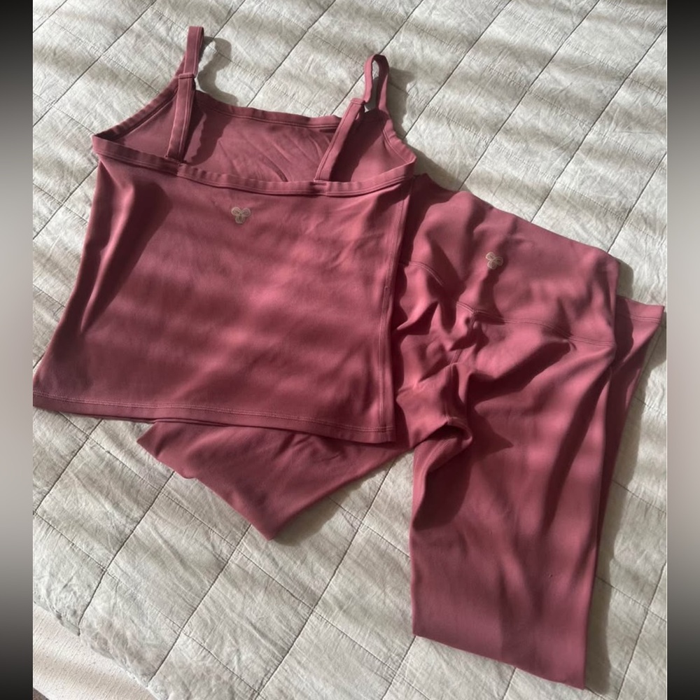 Aritzia TNA Butter Workout Set - Opera Rose Pink Small/4